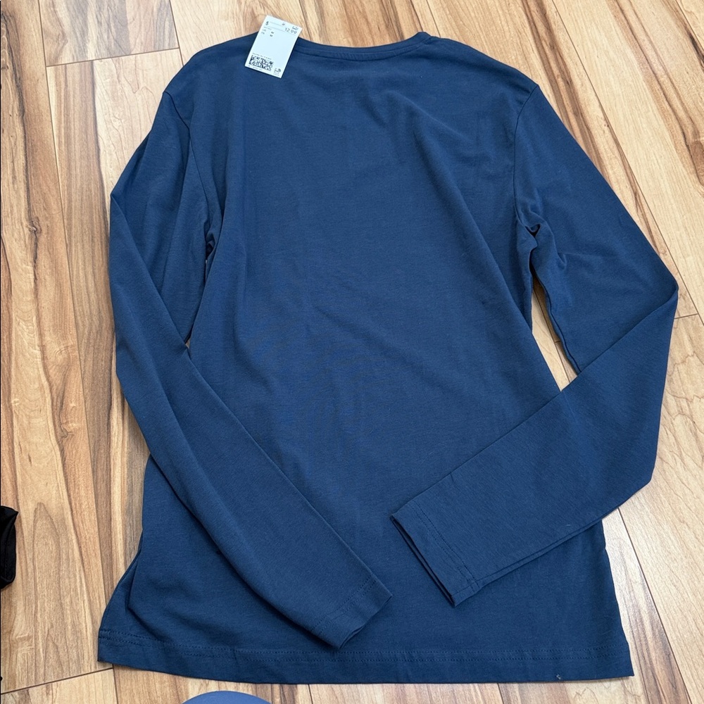 H&M Deep Blue Long Sleeve Tee - Picture 4 of 5